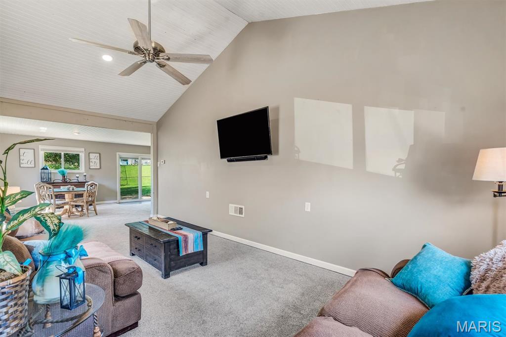 208 Rouen Drive Property Photo 20