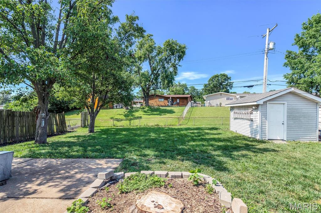 208 Rouen Drive Property Photo 32
