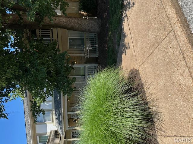 1448 Bluebird Terrace Property Photo 2