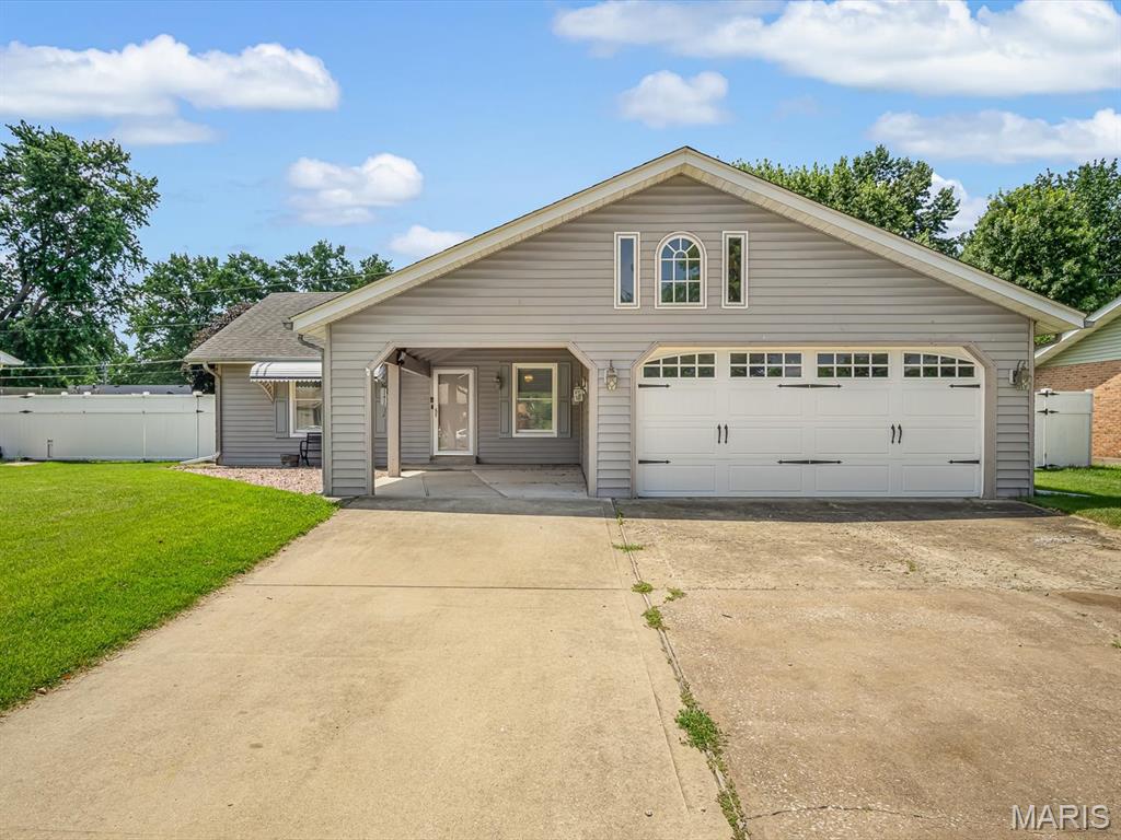 2154 Hamilton Drive Property Photo 1