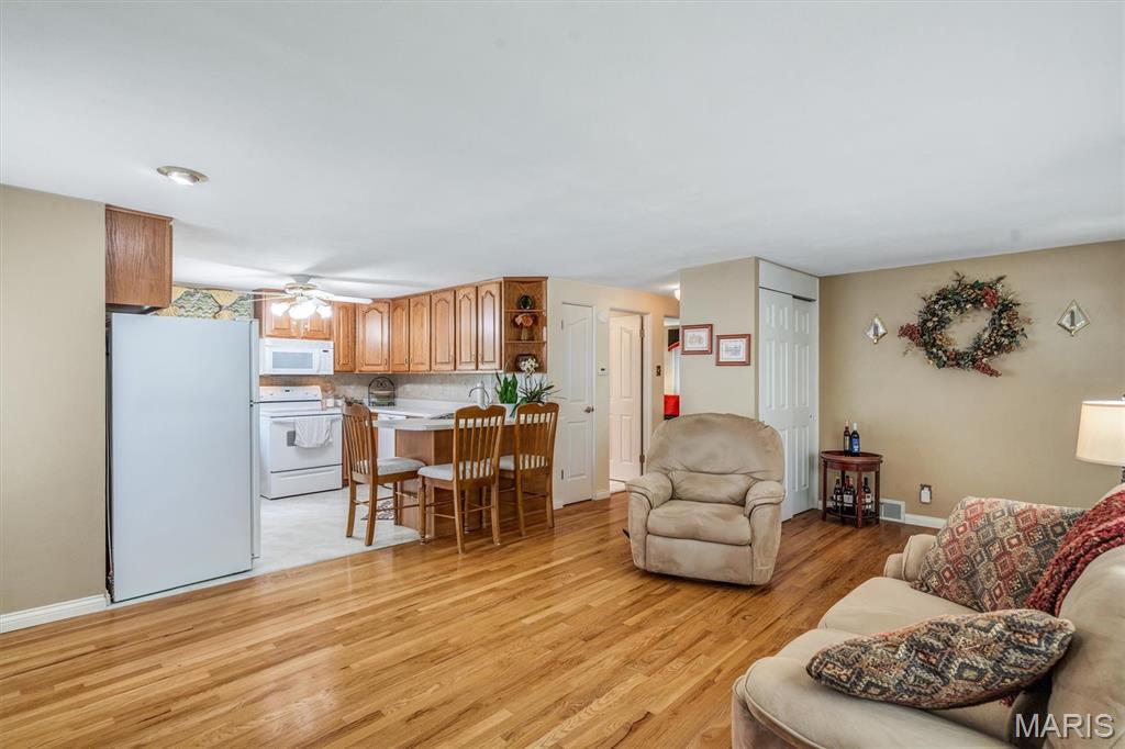 4320 Fatima Drive Property Photo 6