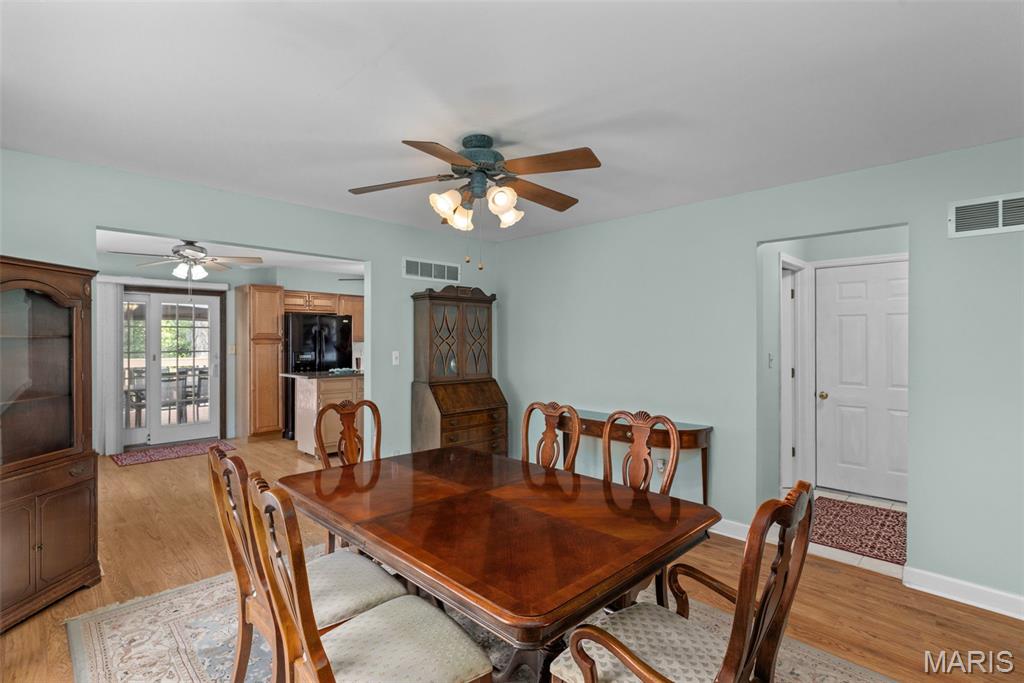 2925 Collier Avenue Property Photo 9
