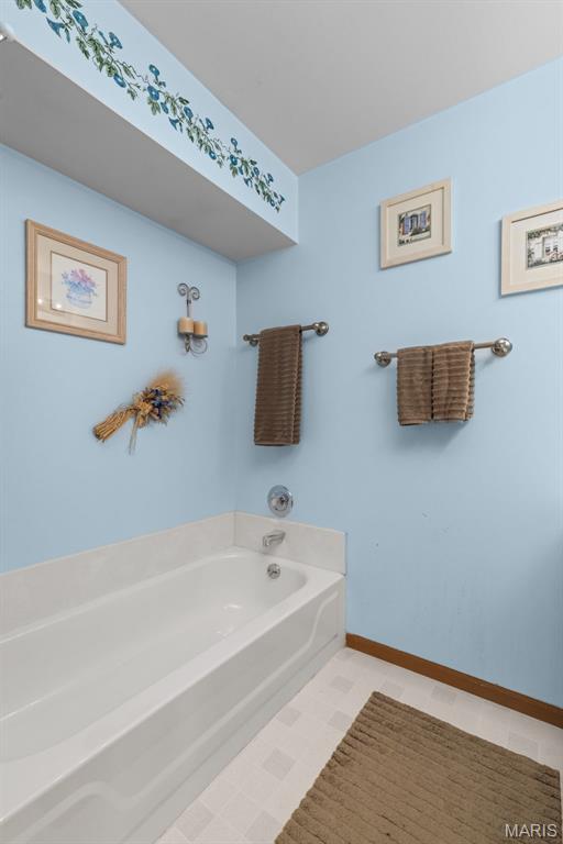 2925 Collier Avenue Property Photo 27