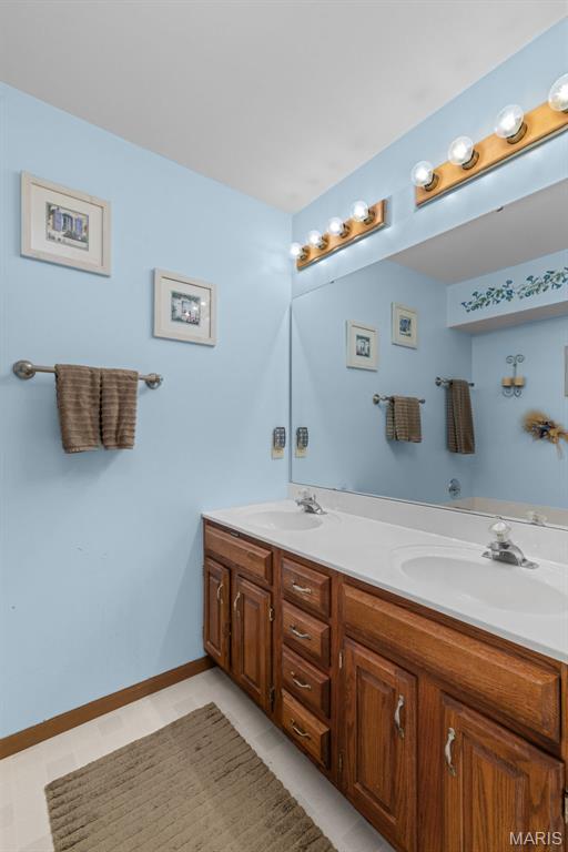 2925 Collier Avenue Property Photo 29