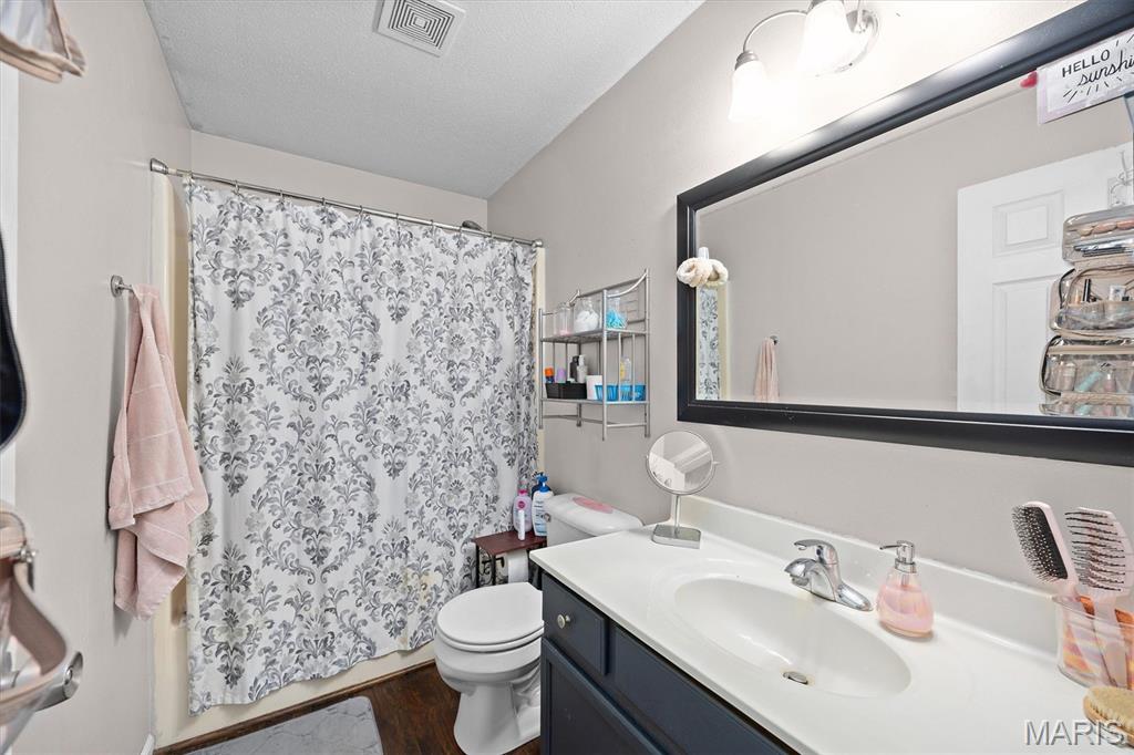 510 N Combs Avenue Property Photo 14