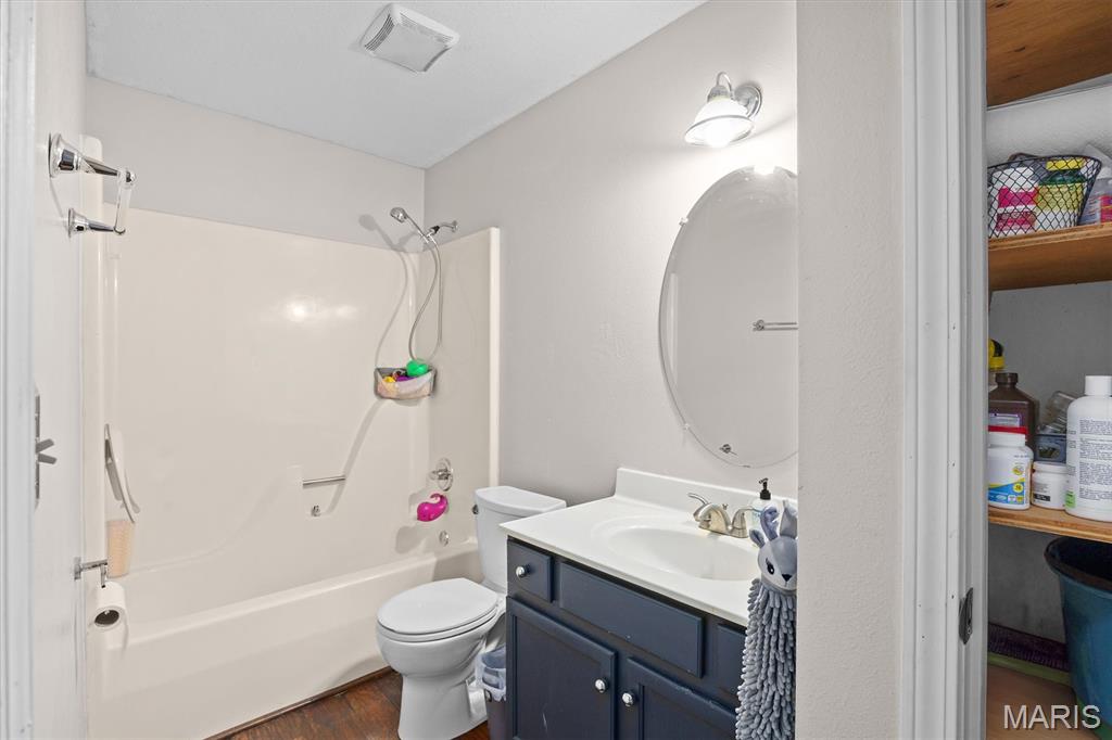 510 N Combs Avenue Property Photo 20