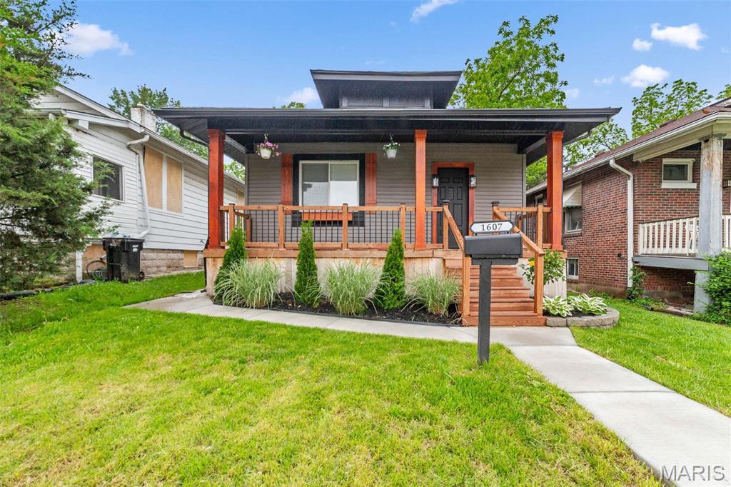 1607 Bradford Avenue Property Photo 1