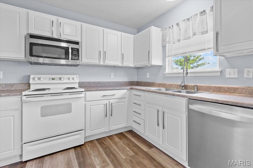 323 Tyndale Drive 13 Property Photo 5