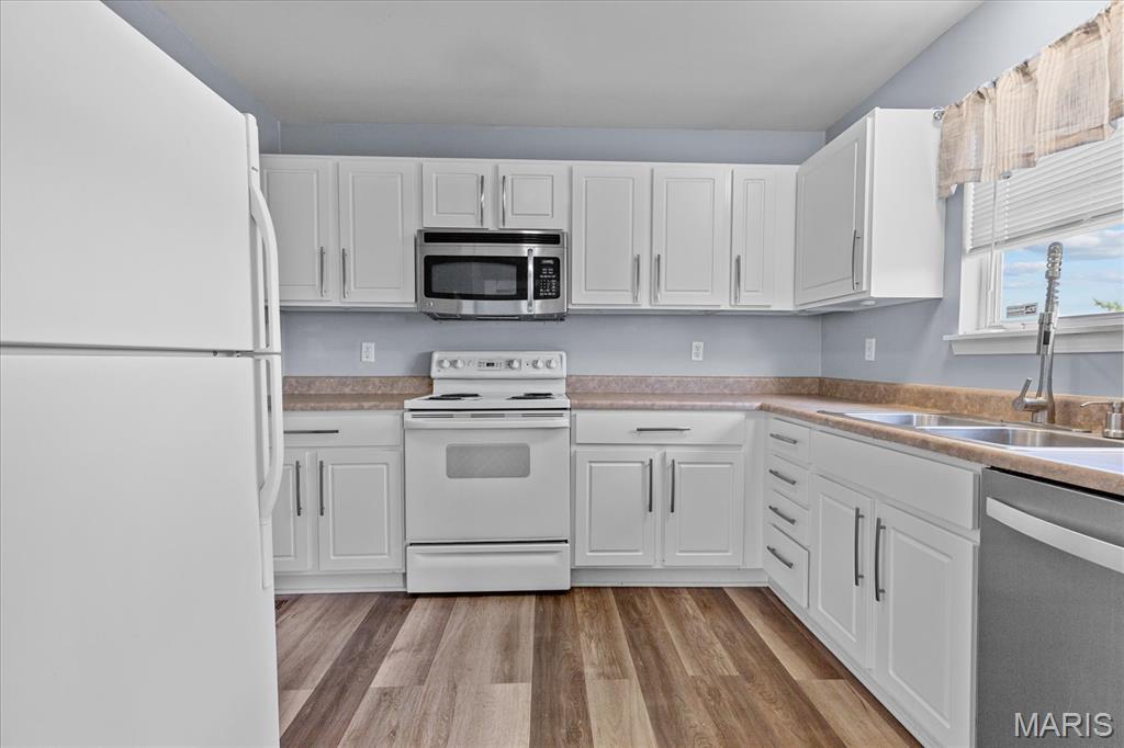 323 Tyndale Drive 13 Property Photo 6