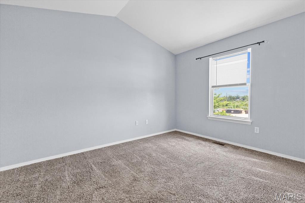 323 Tyndale Drive 13 Property Photo 10
