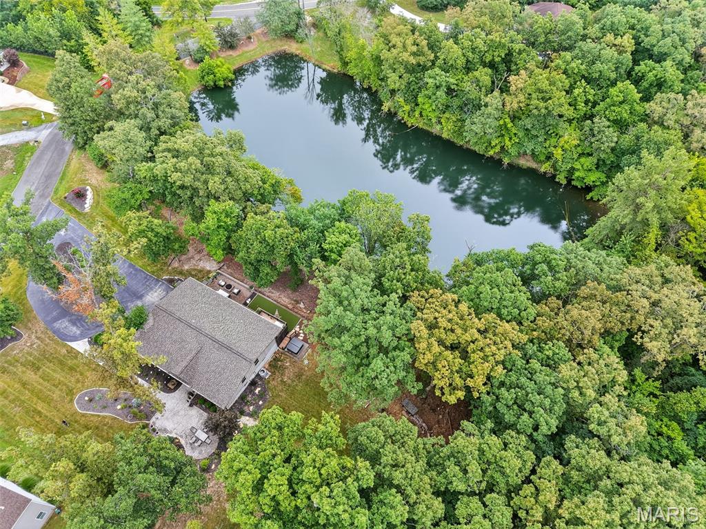12 Prairie Lake Court Property Photo 8