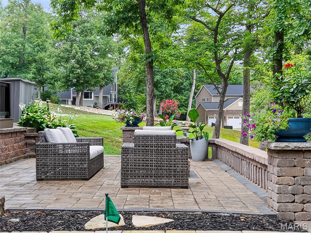 12 Prairie Lake Court Property Photo 18
