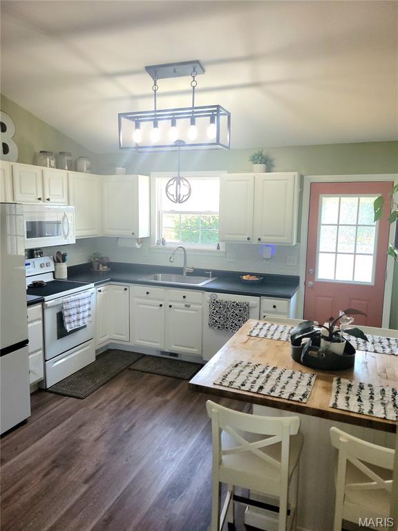 346 Cartpath Lane Property Photo 8
