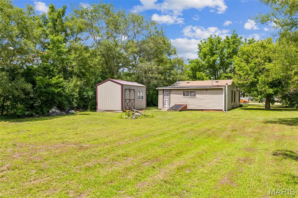 2416 Mary Street Property Photo 2