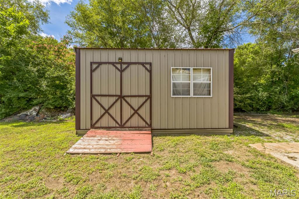2416 Mary Street Property Photo 12