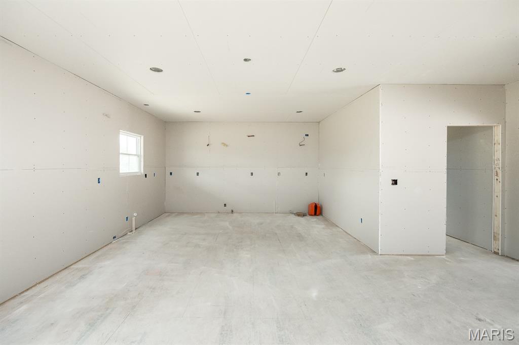 505 Master Court Property Photo 9
