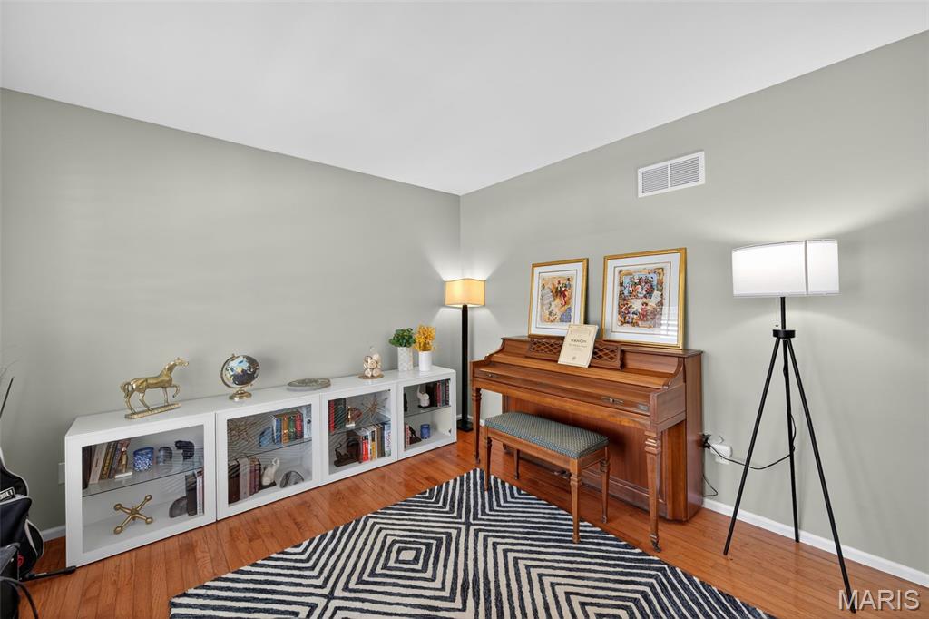 2426 Guardian Court Property Photo 4