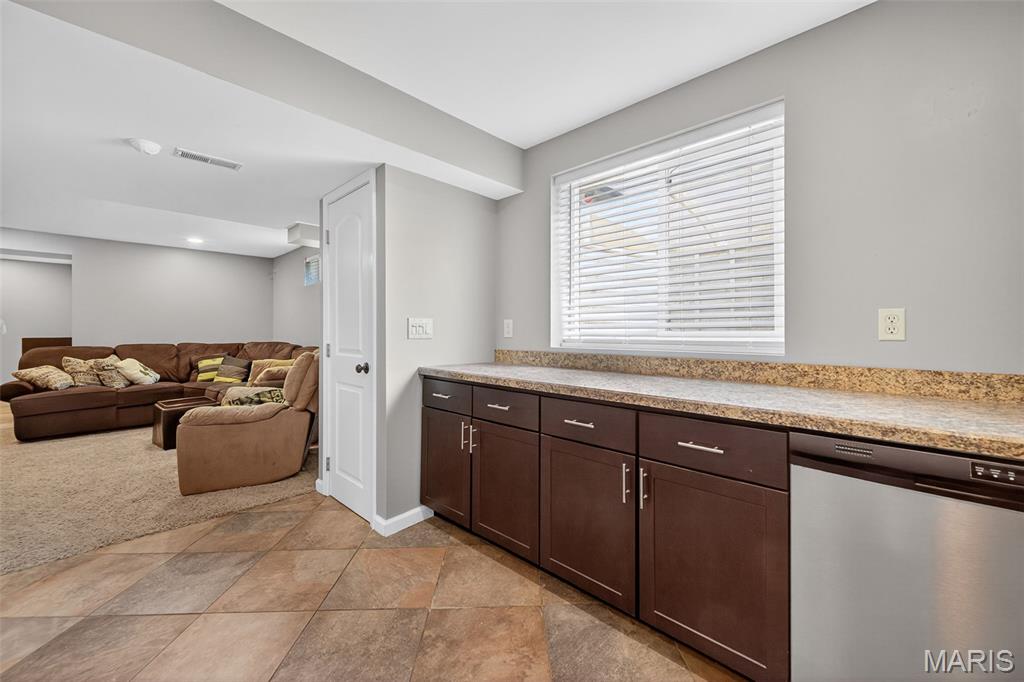 2426 Guardian Court Property Photo 54