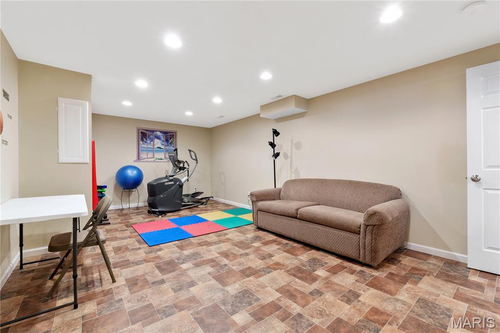 255 W Manor Drive Property Photo 40