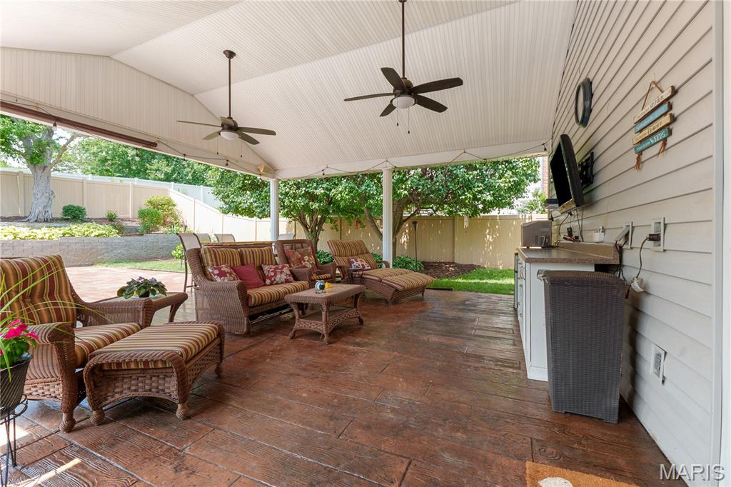 255 W Manor Drive Property Photo 45
