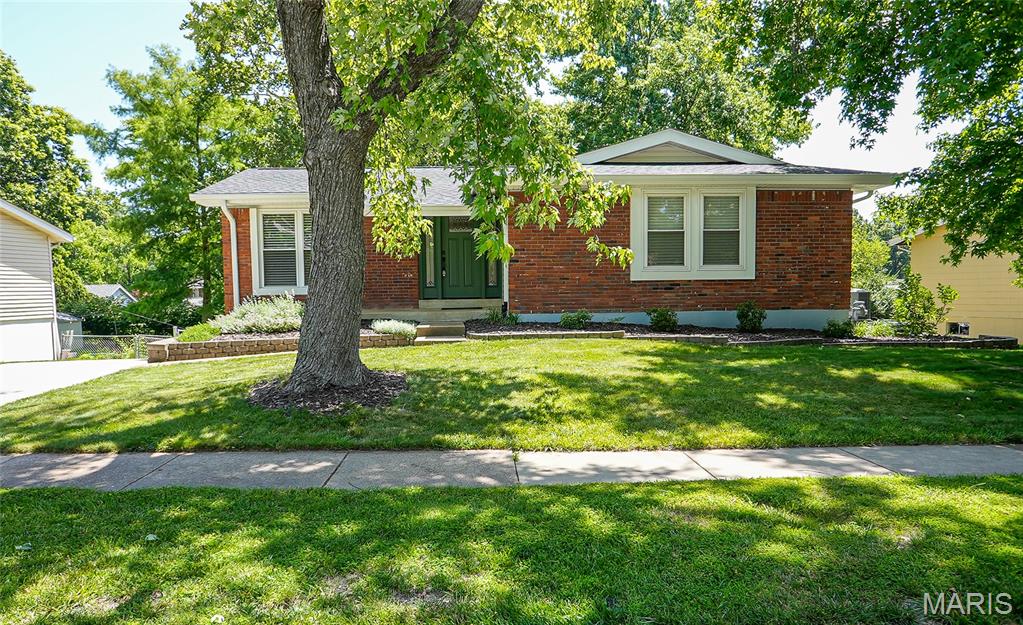 270 Village Creek Drive Property Photo 1