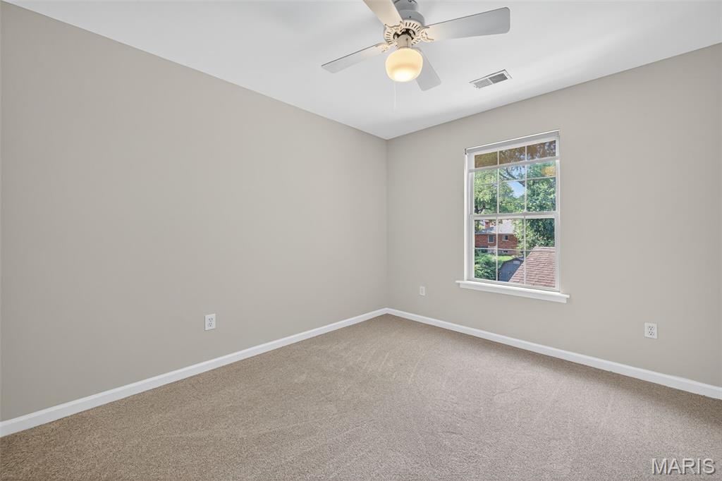 432 Clark Avenue Property Photo 32