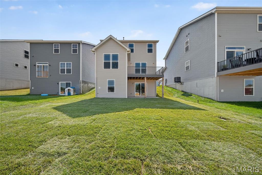 554 Wheatfield Circle Property Photo 8