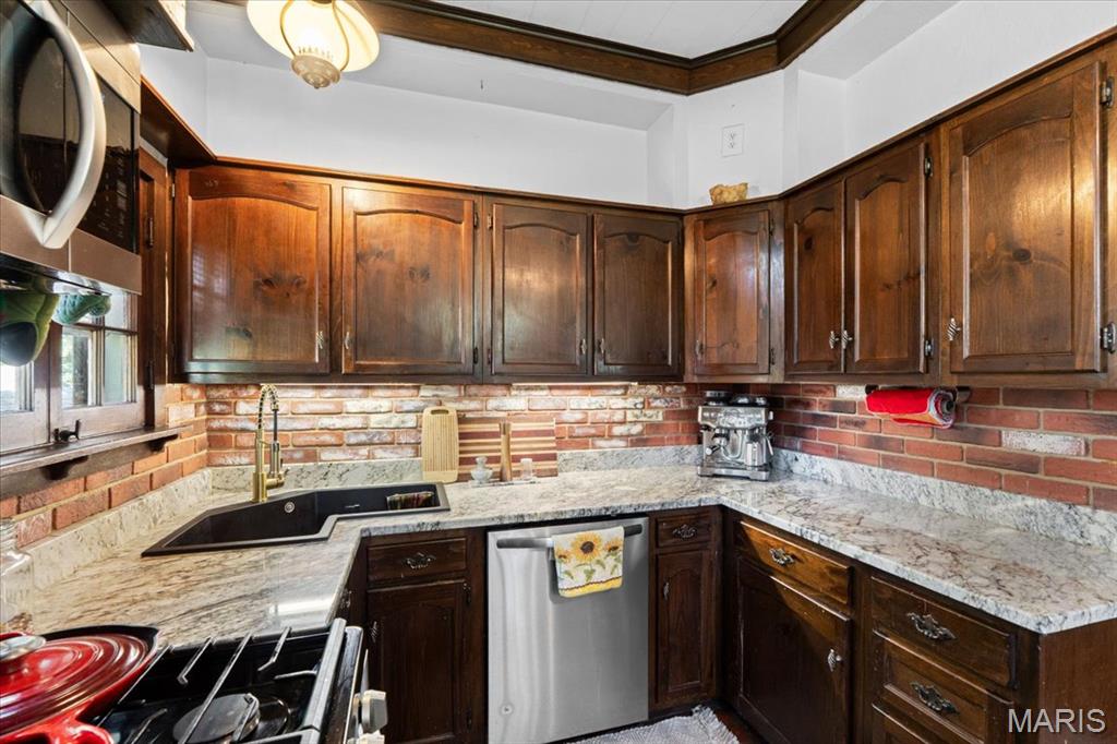 3428 Longview Drive Property Photo 7