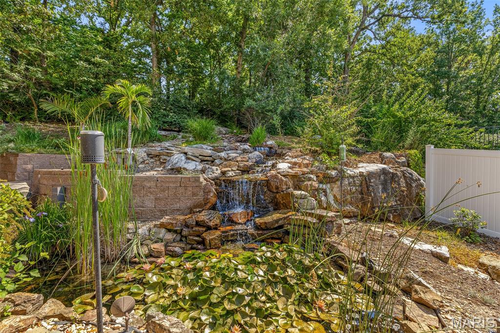 13242 Shady Green Drive Property Photo 10