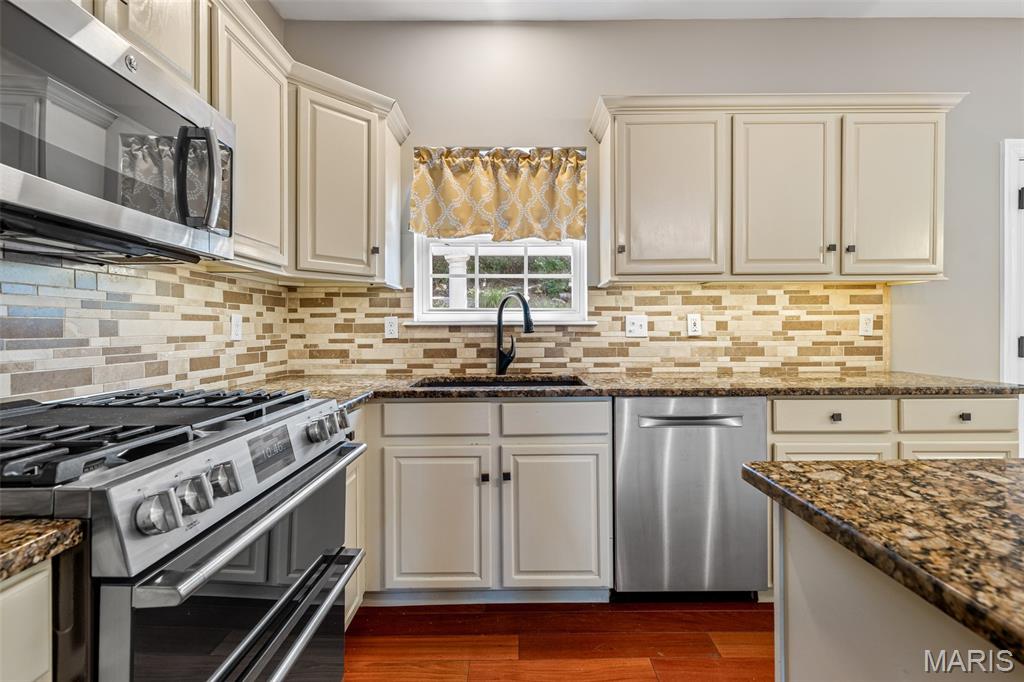 13242 Shady Green Drive Property Photo 13