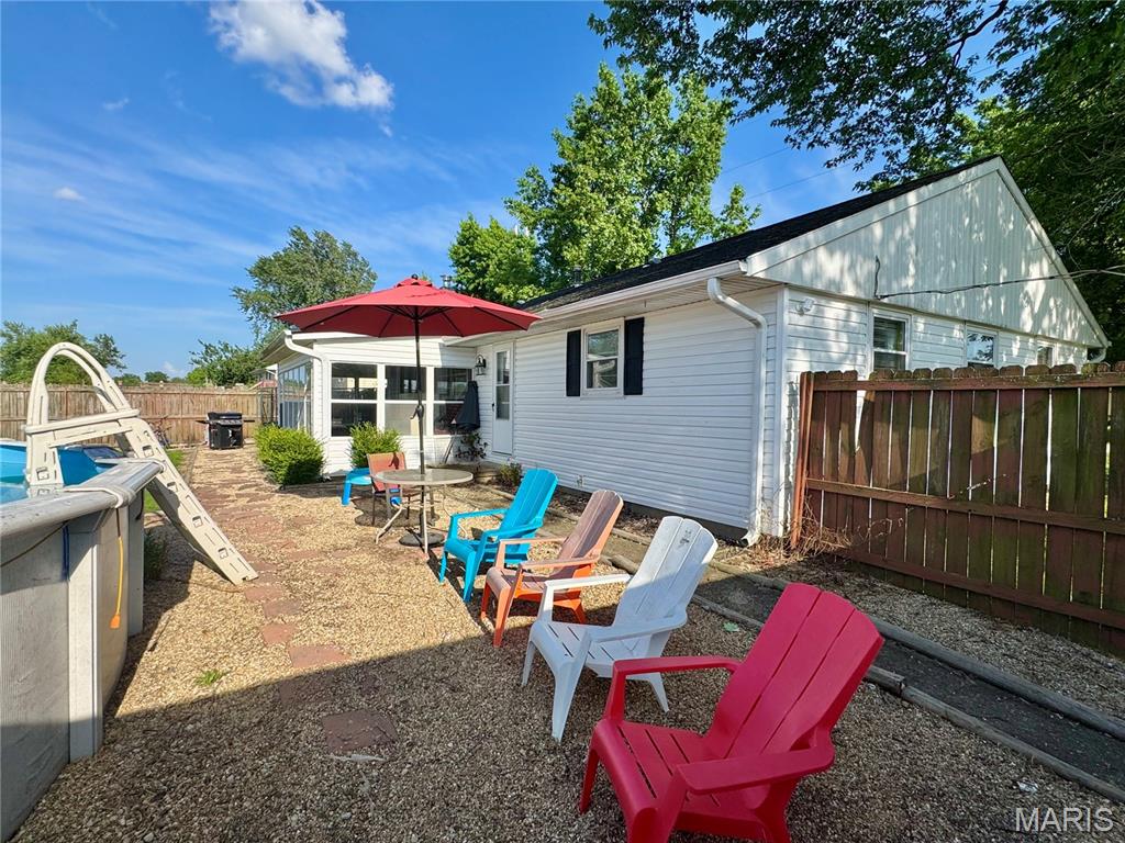1012 W 4th Street Property Photo 3