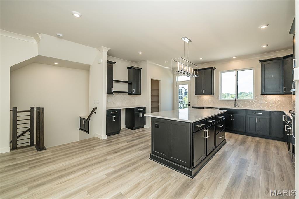 8975 Eager Road Property Photo 15