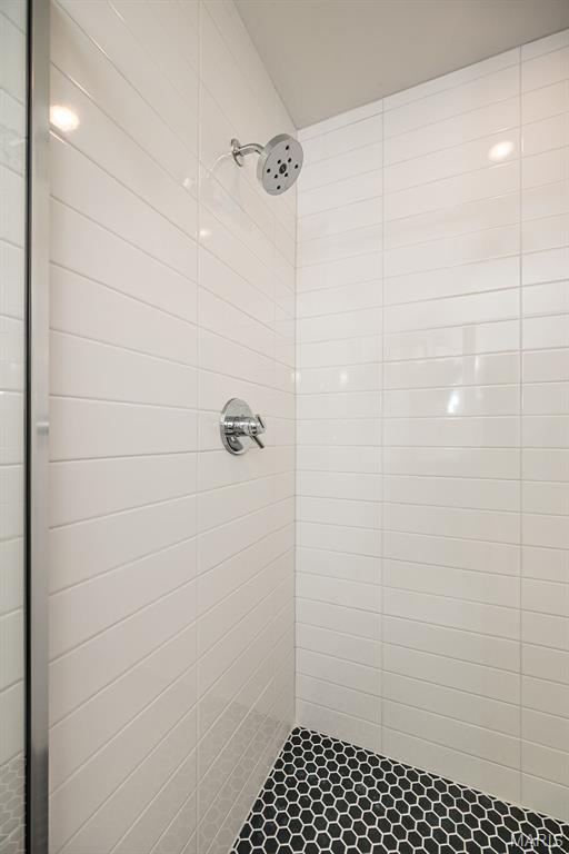 8975 Eager Road Property Photo 30