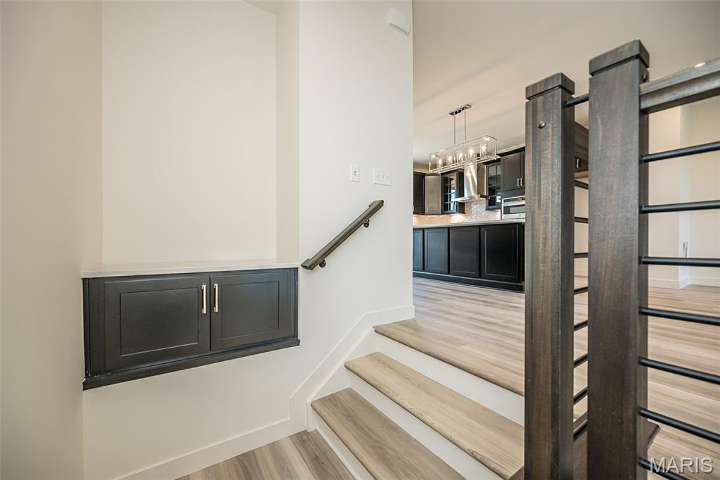 8975 Eager Road Property Photo 33