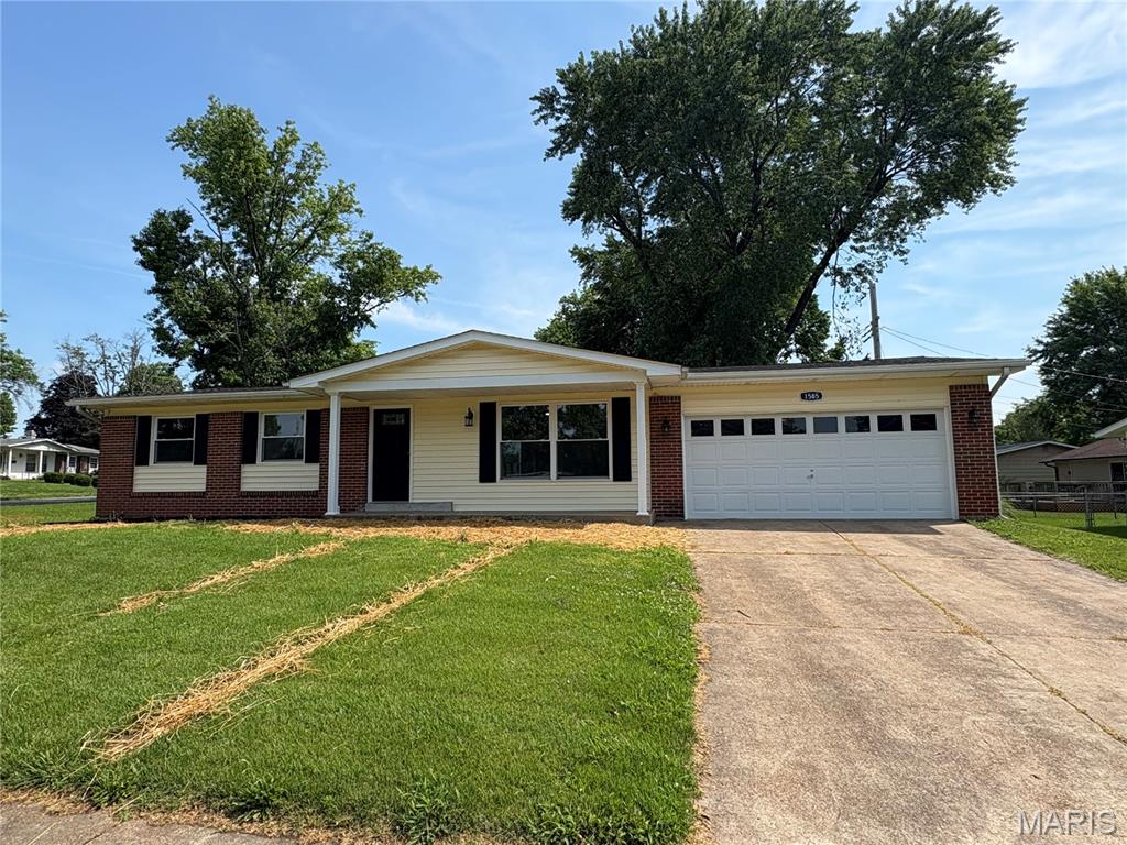 1585 Flamingo Drive Property Photo 1