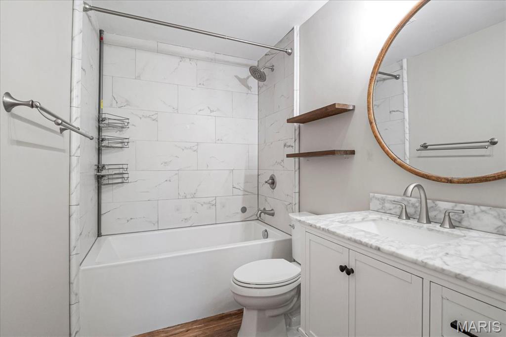 1001 Lafayette Court Property Photo 12