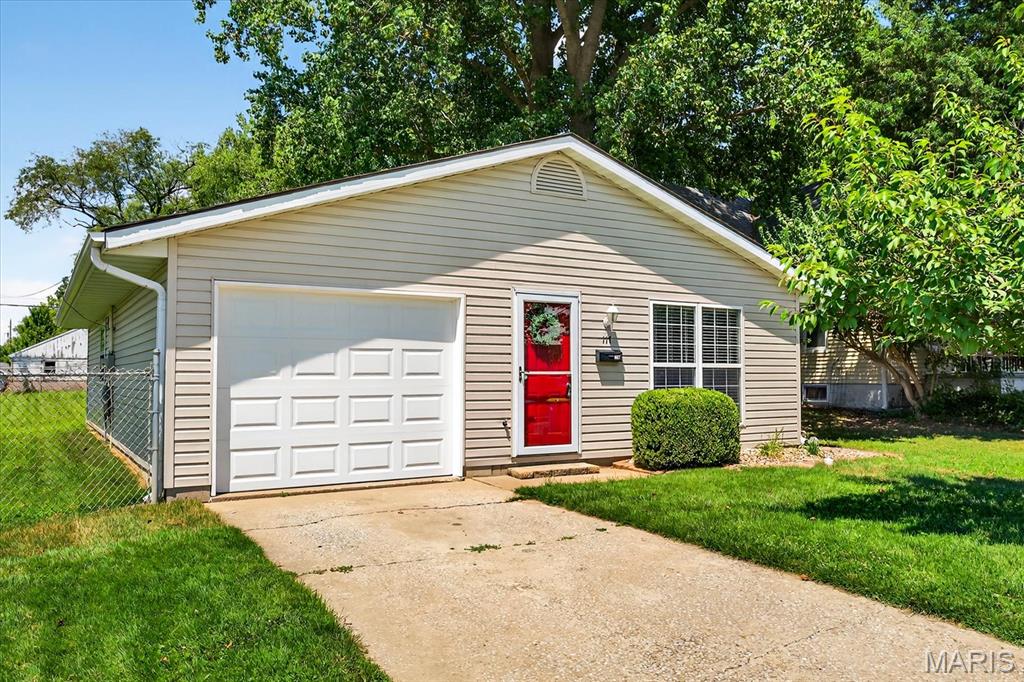 117 1st Avenue Property Photo 1