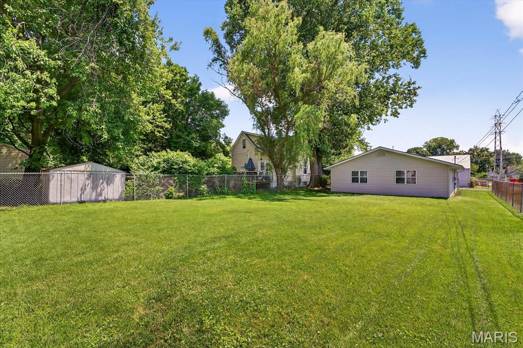 117 1st Avenue Property Photo 5