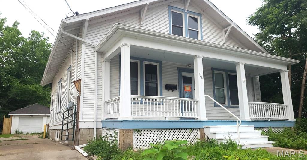 426 E 5th Street Property Photo 1