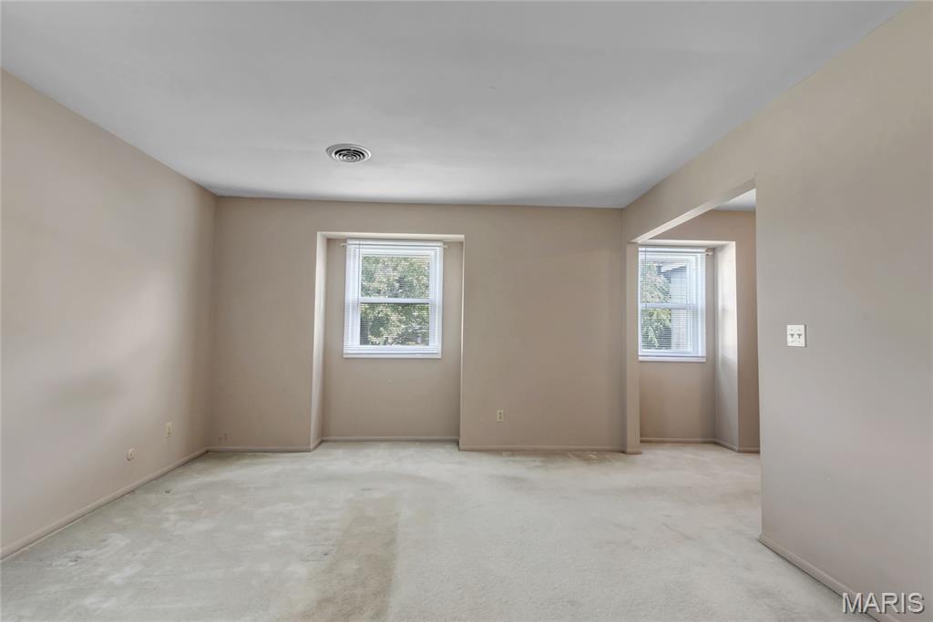 30 Willow Crest Court Property Photo 5