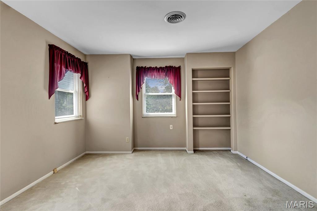 30 Willow Crest Court Property Photo 8