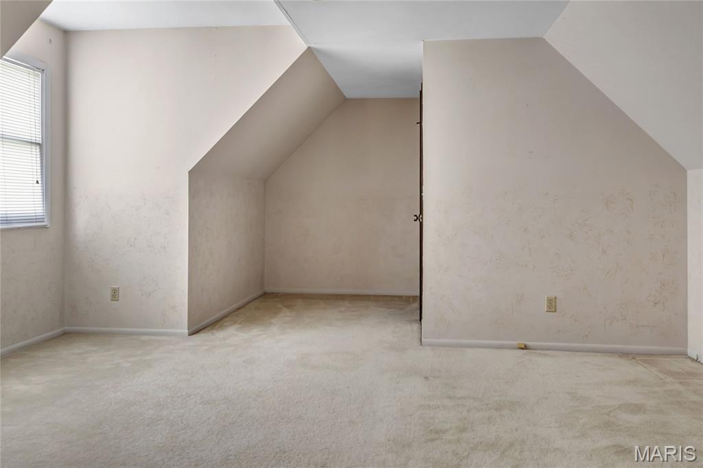 30 Willow Crest Court Property Photo 11