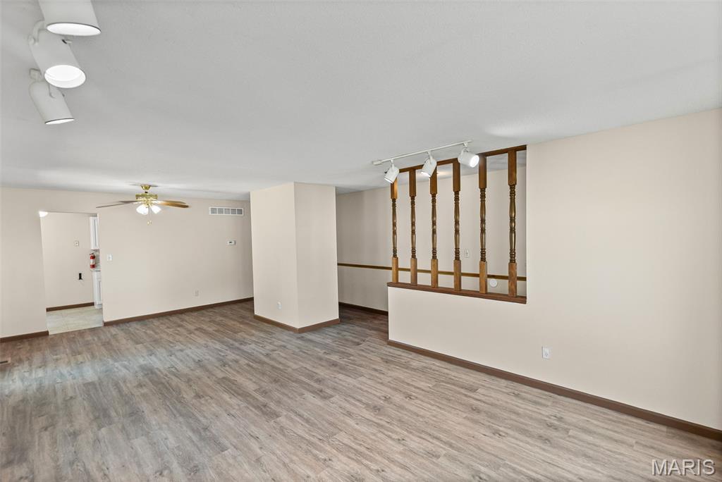 1520 Royal Oak Court Property Photo 3