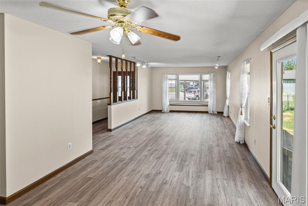 1520 Royal Oak Court Property Photo 6