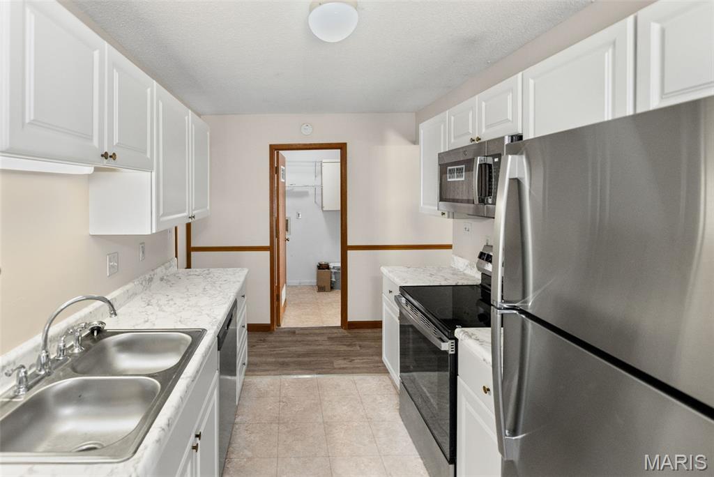 1520 Royal Oak Court Property Photo 8