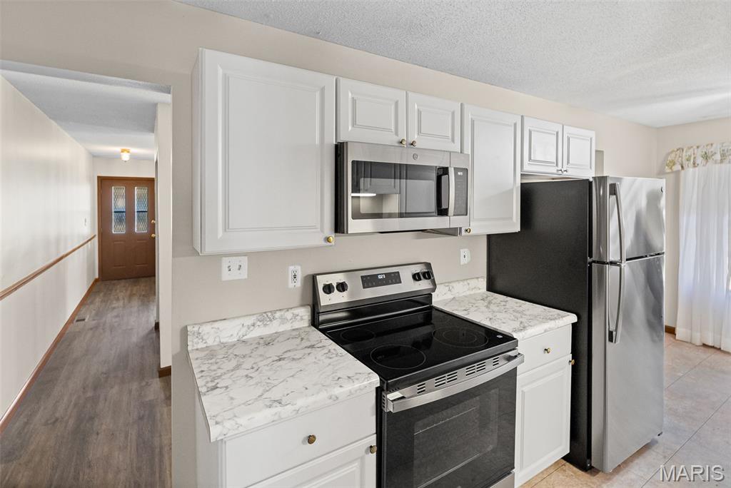 1520 Royal Oak Court Property Photo 10