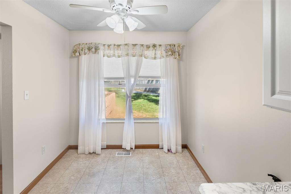 1520 Royal Oak Court Property Photo 12