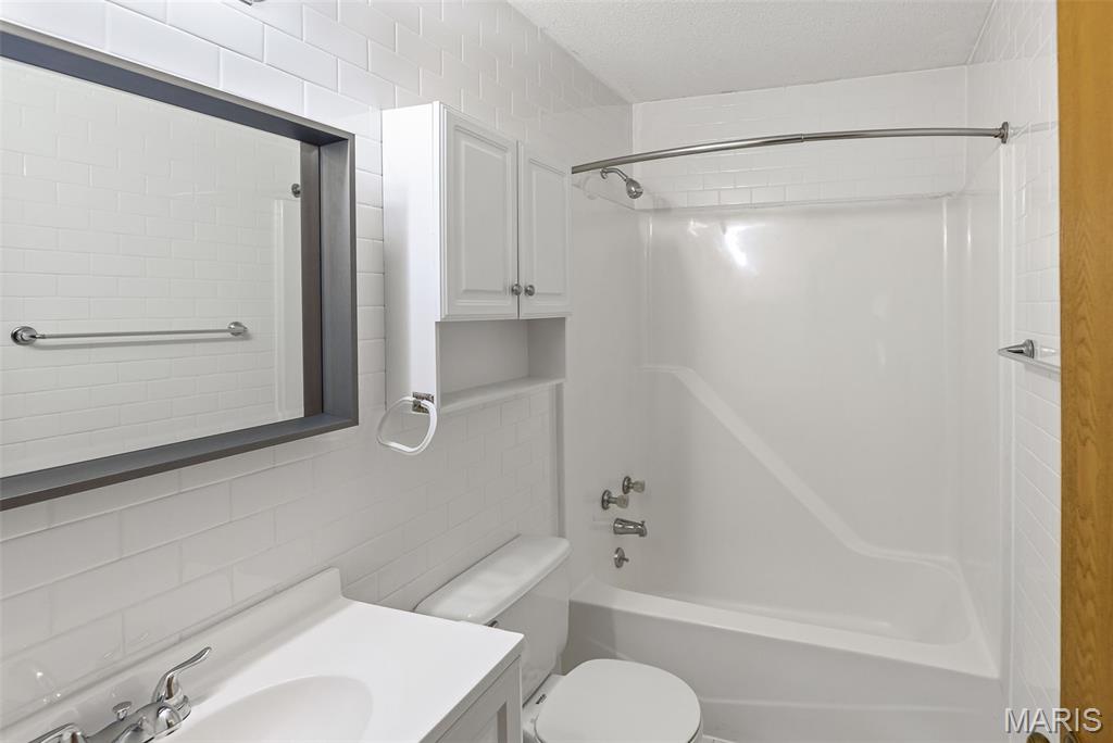 1520 Royal Oak Court Property Photo 13