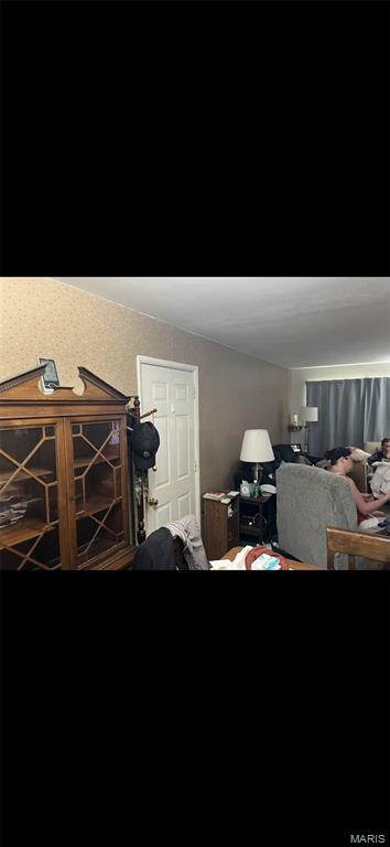 404 Spring Meadows Drive Property Photo 4