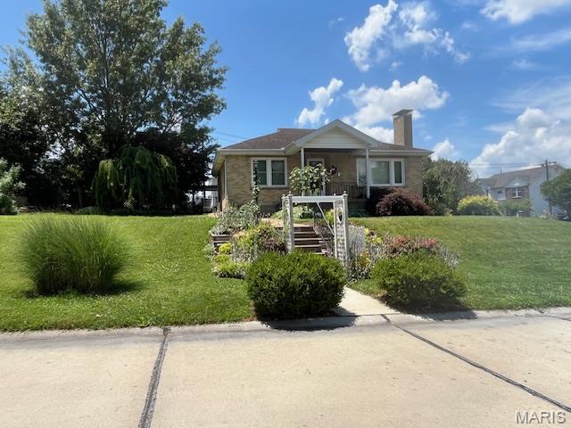 644 Morris Avenue Property Photo 3